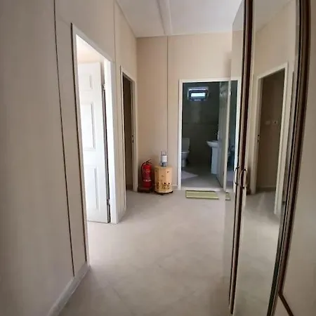Meyve Bahceli Kirmizi Ev * Ovacik (Cesme)